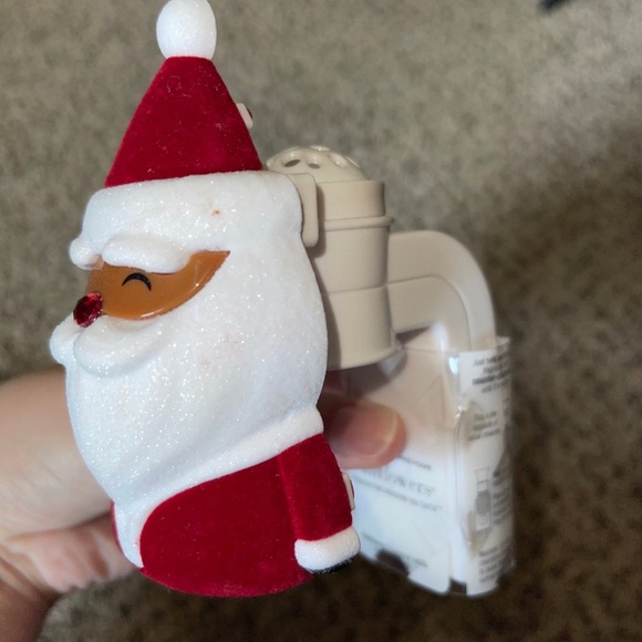 Santa and Mrs.Claus Wallflower Plugs (3) - Picture 6 of 8